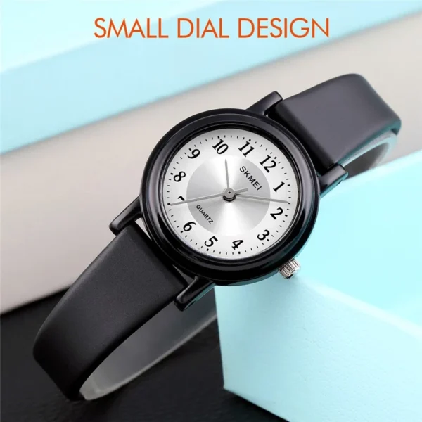 Women 50M Waterproof Quartz Analog Watch