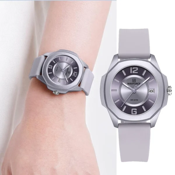 5ATM Waterproof Quartz Watch with Silicone Strap